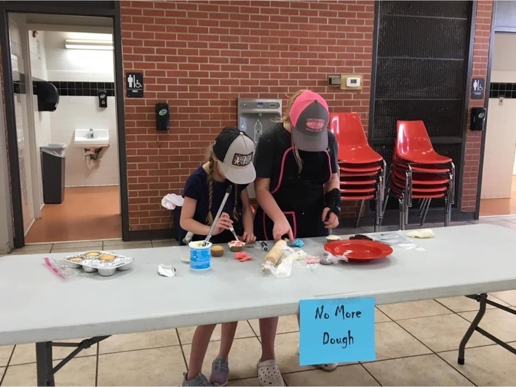 kawa 4-H students participate in food showdown. 
